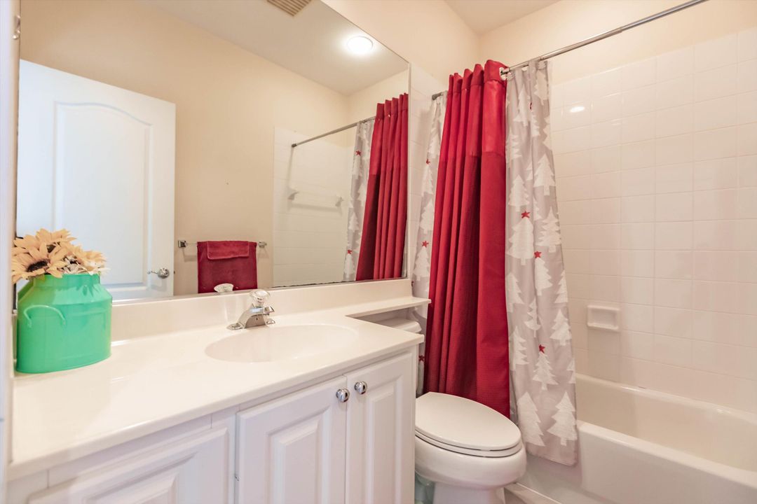 Activo con contrato: $389,500 (3 camas, 2 baños, 1298 Pies cuadrados)