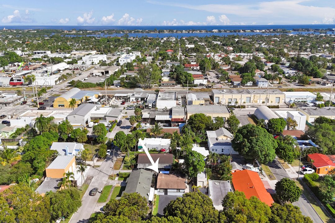 待售: $445,000 (2 贝兹, 2 浴室, 884 平方英尺)