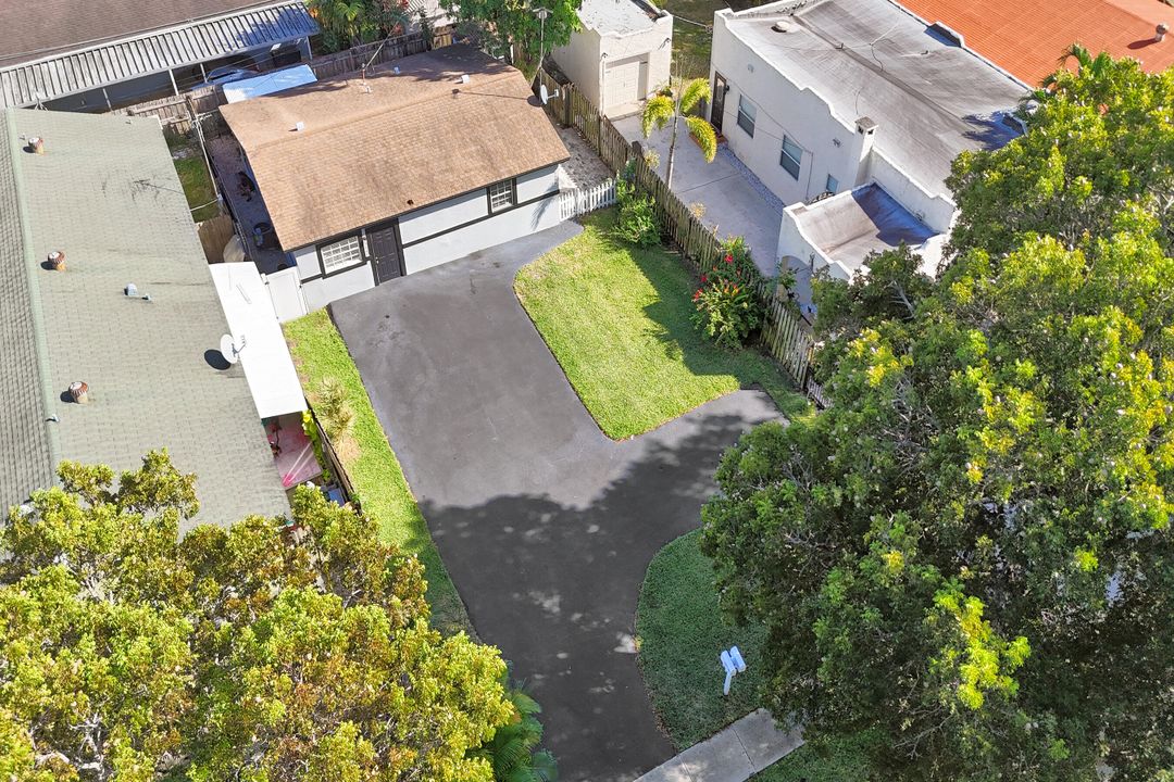 待售: $445,000 (2 贝兹, 2 浴室, 884 平方英尺)