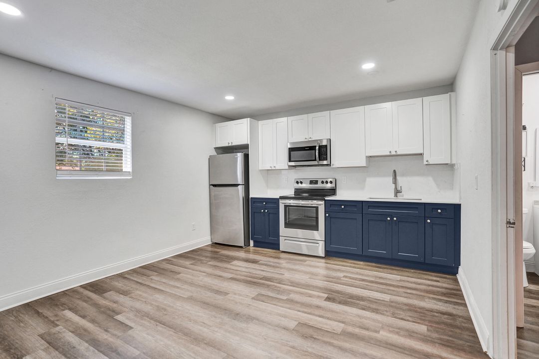 待售: $445,000 (2 贝兹, 2 浴室, 884 平方英尺)