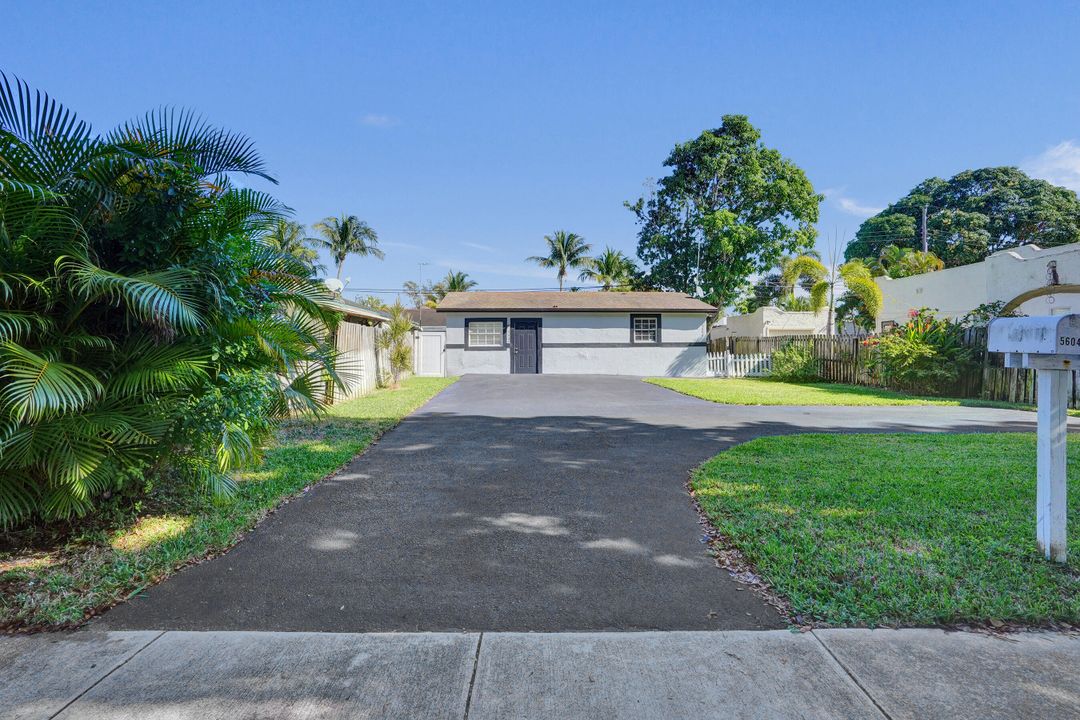 待售: $445,000 (2 贝兹, 2 浴室, 884 平方英尺)