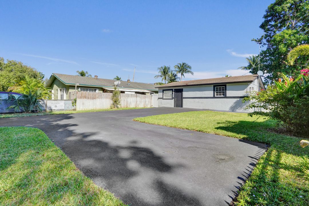 待售: $445,000 (2 贝兹, 2 浴室, 884 平方英尺)