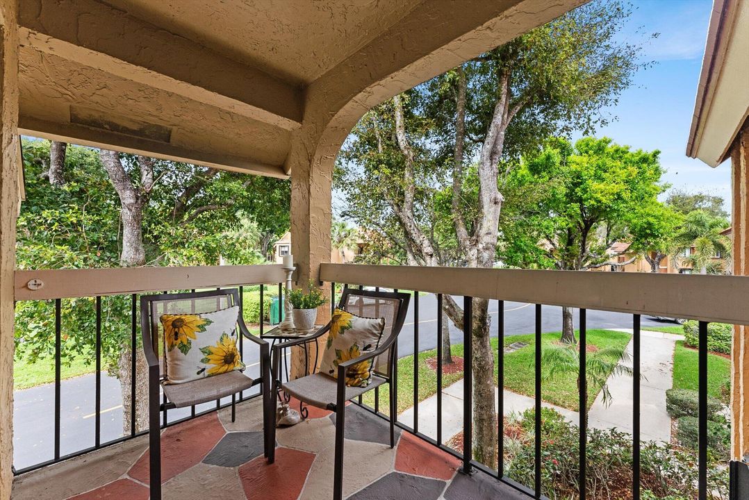 For Rent: $4,000 (2 beds, 2 baths, 1196 Square Feet)