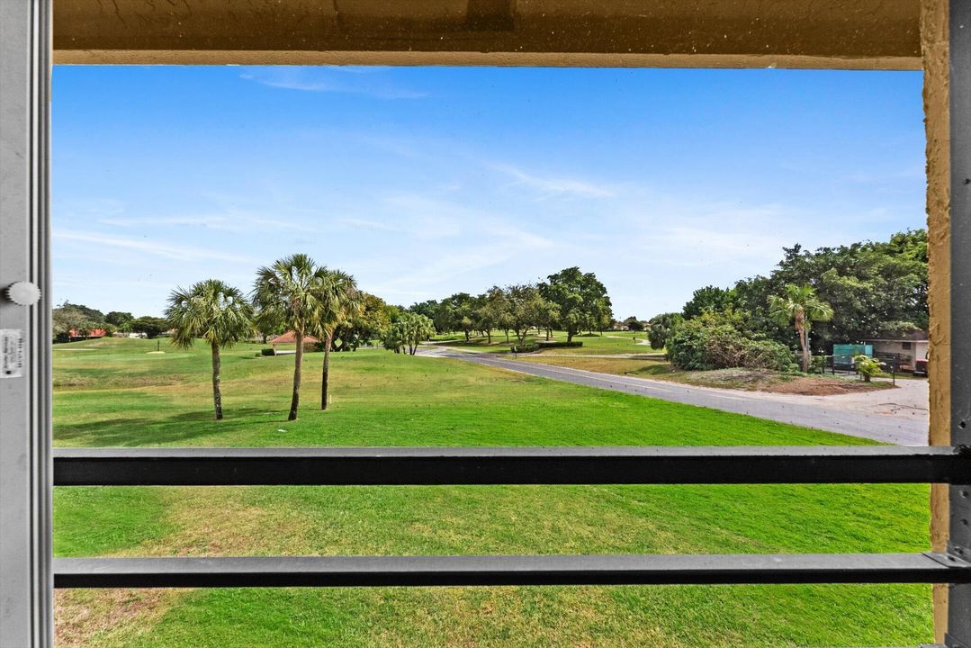 For Rent: $4,000 (2 beds, 2 baths, 1196 Square Feet)