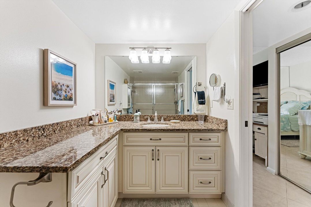 For Rent: $4,000 (2 beds, 2 baths, 1196 Square Feet)