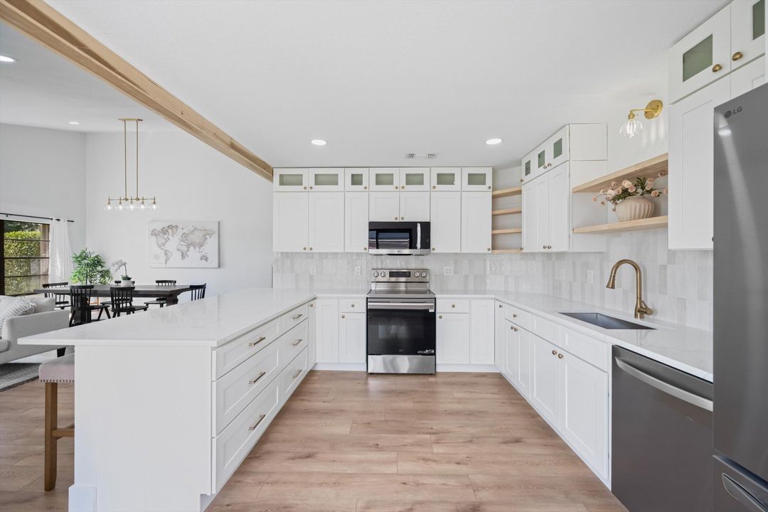 En Venta: $399,000 (3 camas, 2 baños, 1683 Pies cuadrados)