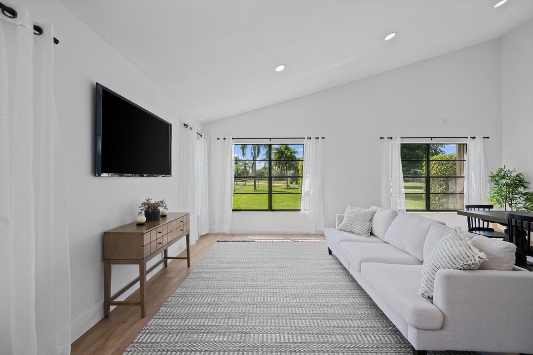 En Venta: $399,000 (3 camas, 2 baños, 1683 Pies cuadrados)