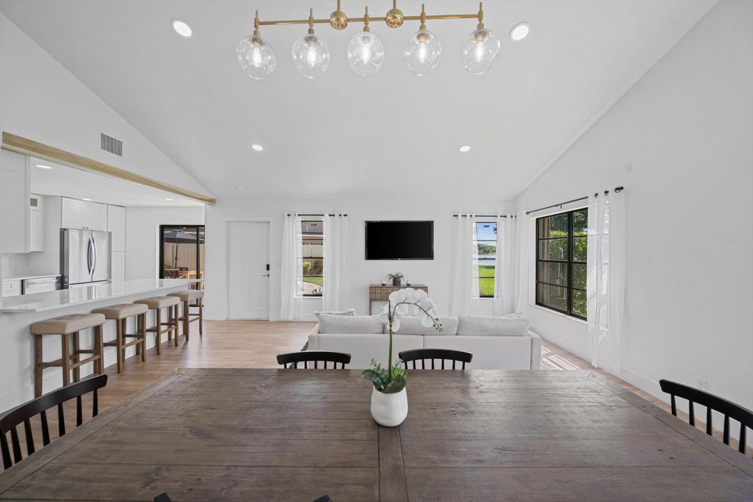 En Venta: $399,000 (3 camas, 2 baños, 1683 Pies cuadrados)