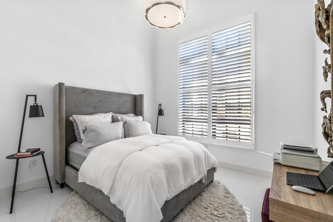 На продажу: $1,245,000 (2 спален, 2 ванн, 1324 Квадратных фут)