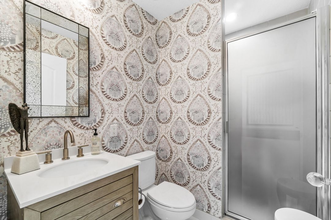 На продажу: $1,245,000 (2 спален, 2 ванн, 1324 Квадратных фут)