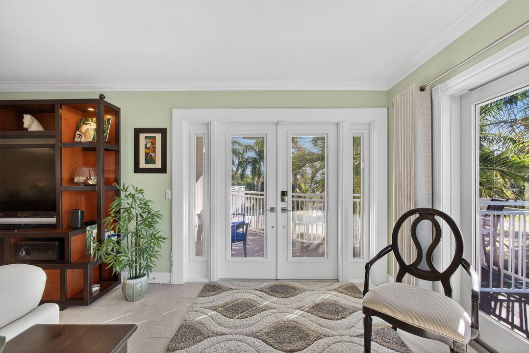 For Sale: $895,000 (3 beds, 3 baths, 2230 Square Feet)