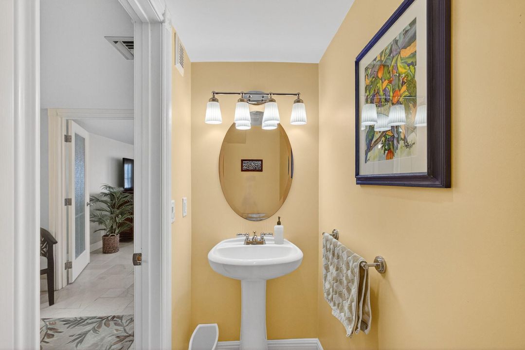 For Sale: $895,000 (3 beds, 3 baths, 2230 Square Feet)