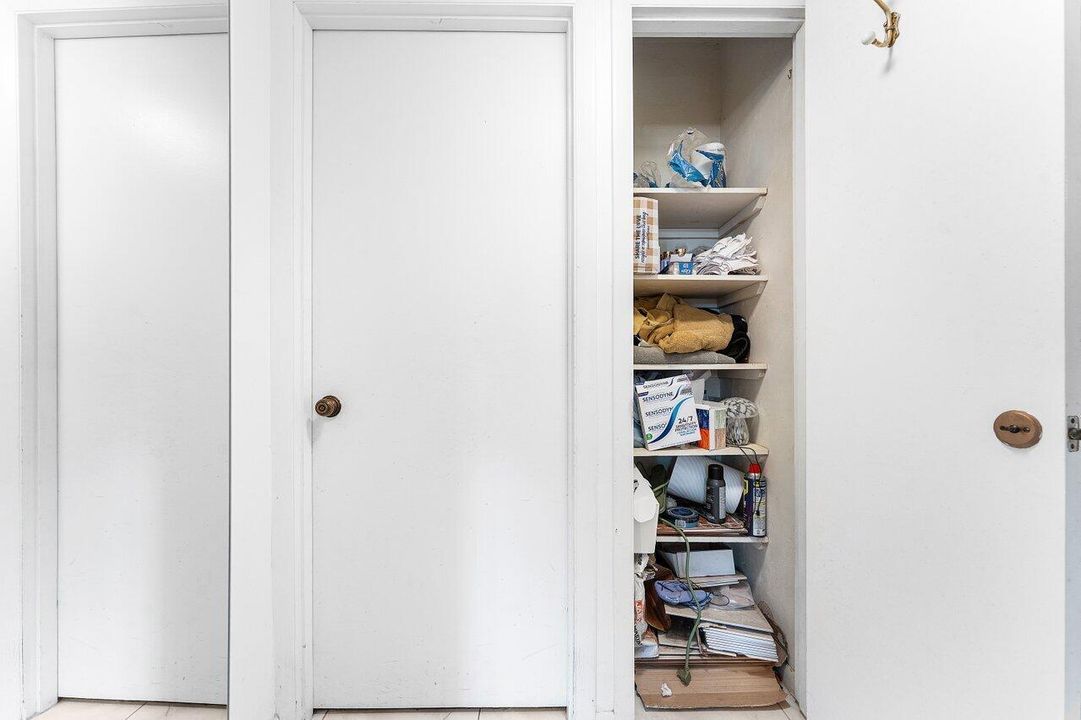 For Sale: $210,000 (2 beds, 2 baths, 1000 Square Feet)