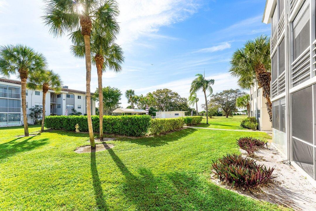 For Sale: $210,000 (2 beds, 2 baths, 1000 Square Feet)