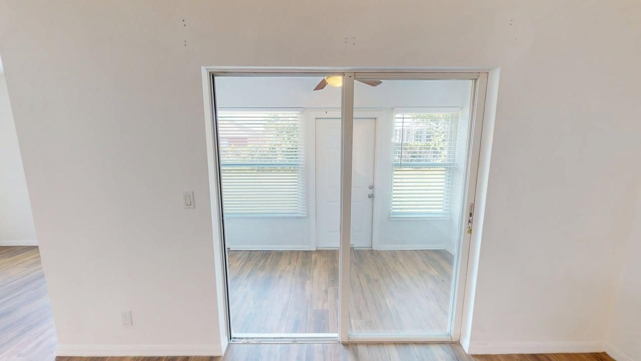 出租: $2,700 (4 贝兹, 2 浴室, 2059 平方英尺)