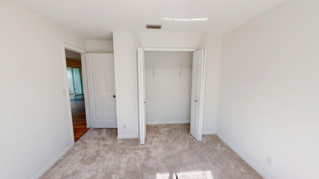 出租: $2,700 (4 贝兹, 2 浴室, 2059 平方英尺)