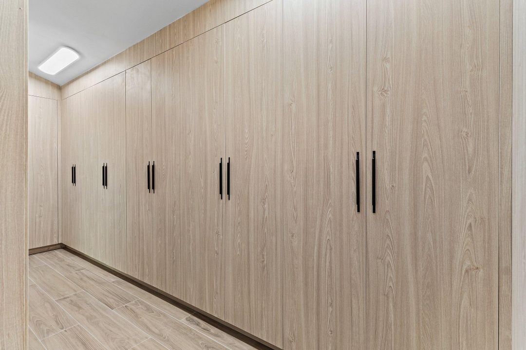 出租: $15,000 (3 贝兹, 2 浴室, 2467 平方英尺)