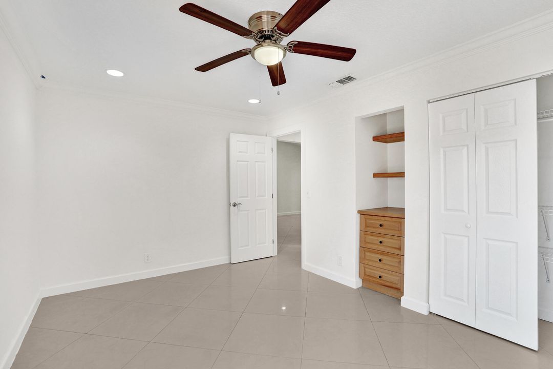Active With Contract: $2,275 (2 beds, 2 baths, 1370 Square Feet)