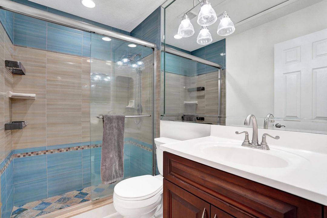 Active With Contract: $2,275 (2 beds, 2 baths, 1370 Square Feet)