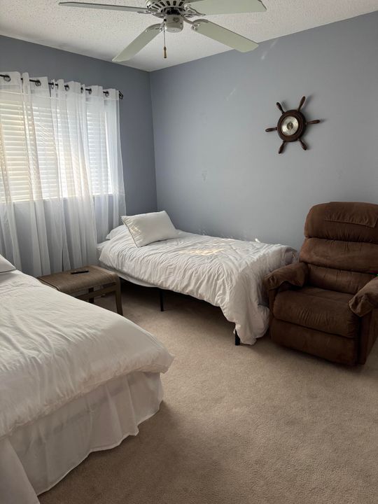 出租: $3,750 (2 贝兹, 2 浴室, 948 平方英尺)