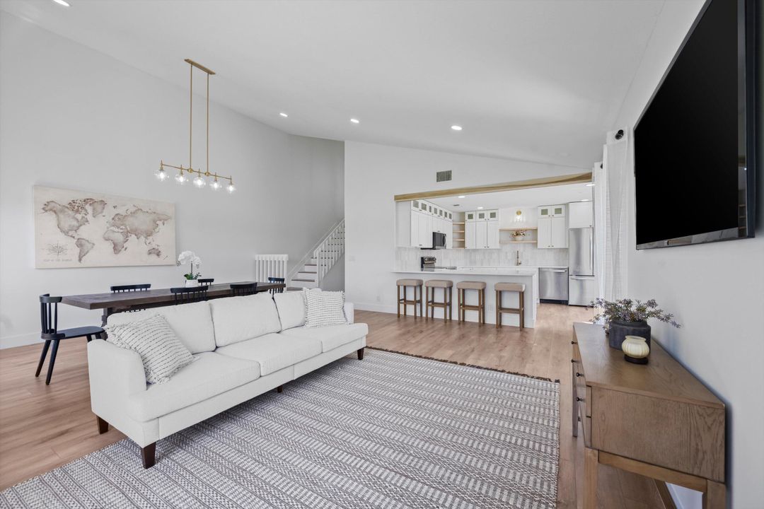 For Rent: $4,000 (3 beds, 2 baths, 1683 Square Feet)