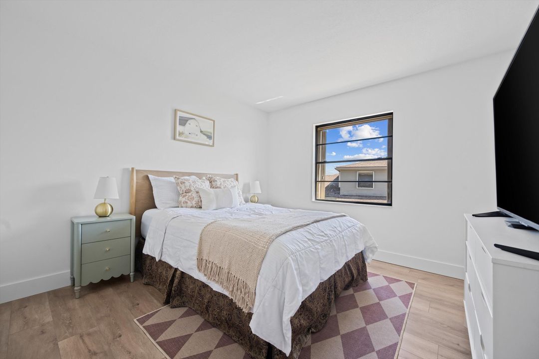 For Rent: $4,000 (3 beds, 2 baths, 1683 Square Feet)