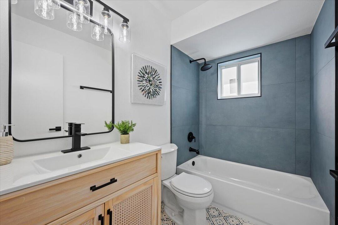 En Venta: $695,000 (3 camas, 2 baños, 1510 Pies cuadrados)