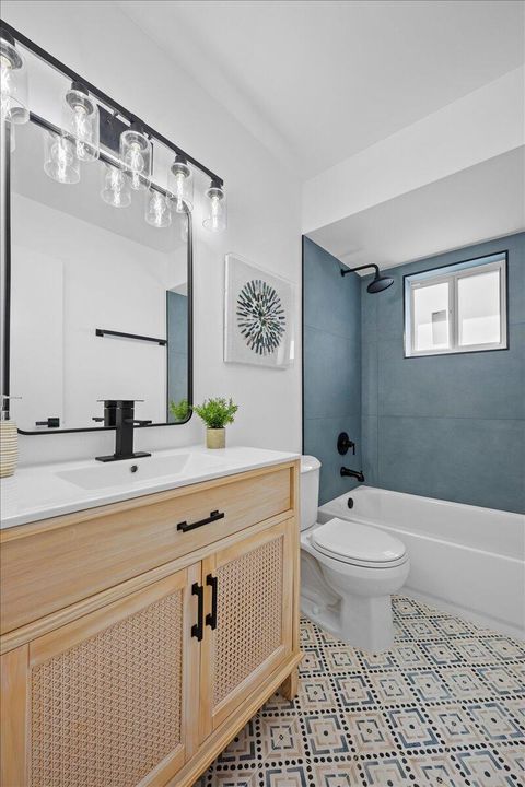 En Venta: $695,000 (3 camas, 2 baños, 1510 Pies cuadrados)