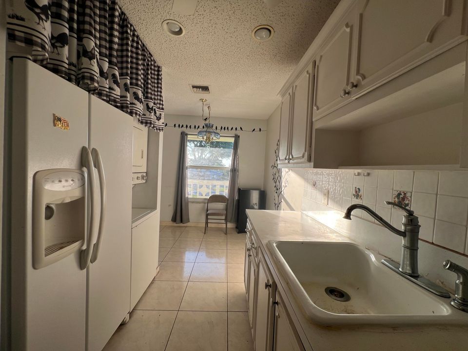For Rent: $1,800 (2 beds, 2 baths, 1167 Square Feet)