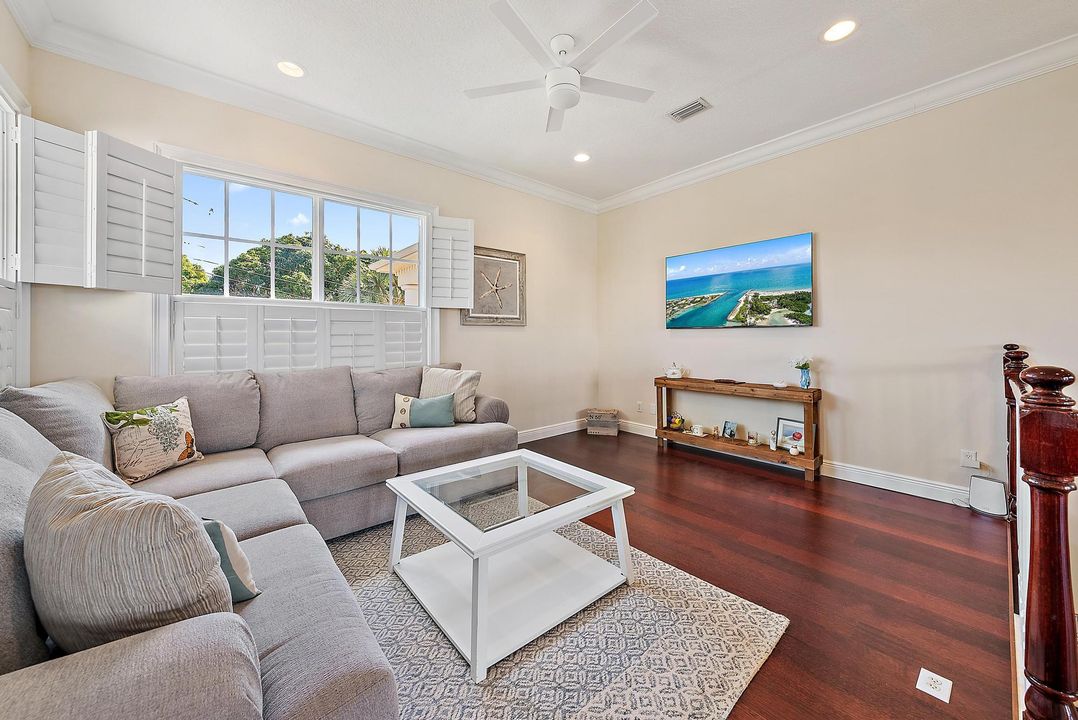 For Sale: $11,500,000 (6 beds, 7 baths, 7903 Square Feet)