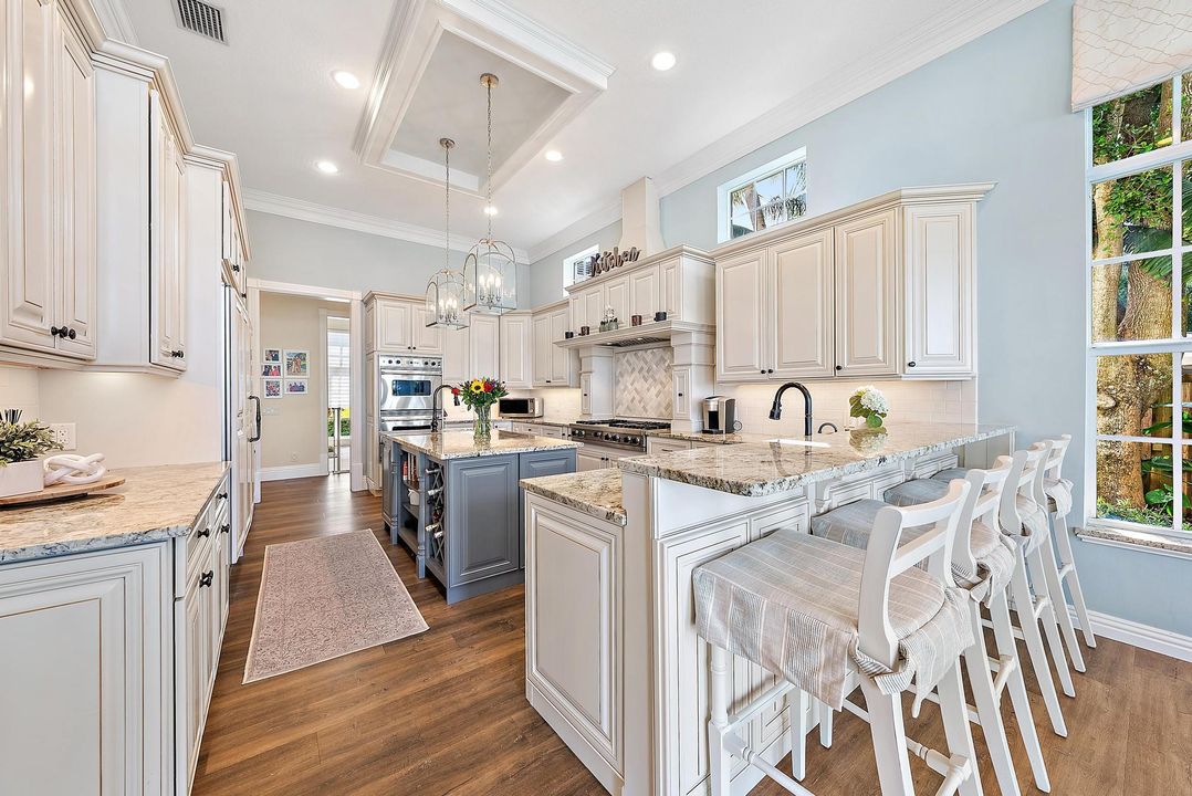 For Sale: $11,500,000 (6 beds, 7 baths, 7903 Square Feet)