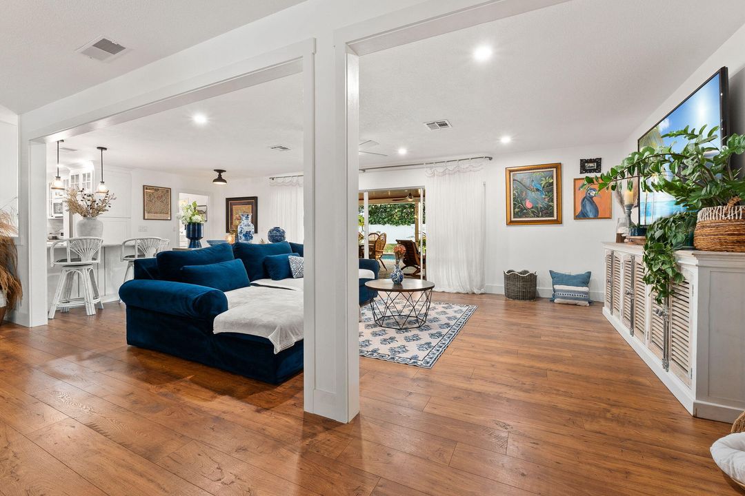 For Sale: $789,900 (4 beds, 3 baths, 2512 Square Feet)