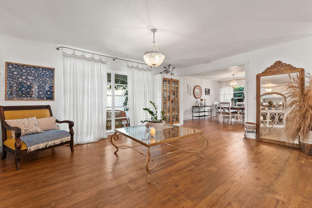 For Sale: $789,900 (4 beds, 3 baths, 2512 Square Feet)