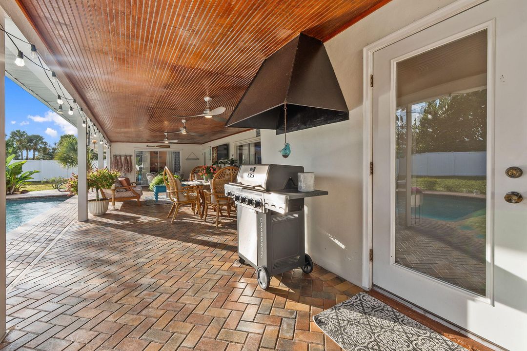 For Sale: $789,900 (4 beds, 3 baths, 2512 Square Feet)