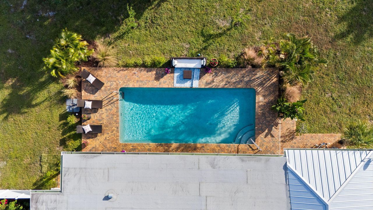 For Sale: $789,900 (4 beds, 3 baths, 2512 Square Feet)