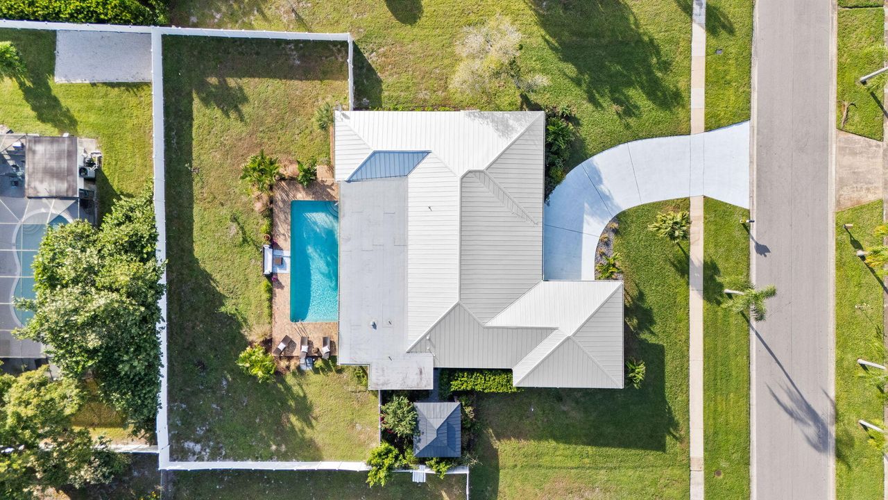 For Sale: $789,900 (4 beds, 3 baths, 2512 Square Feet)