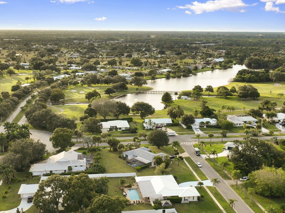 For Sale: $789,900 (4 beds, 3 baths, 2512 Square Feet)