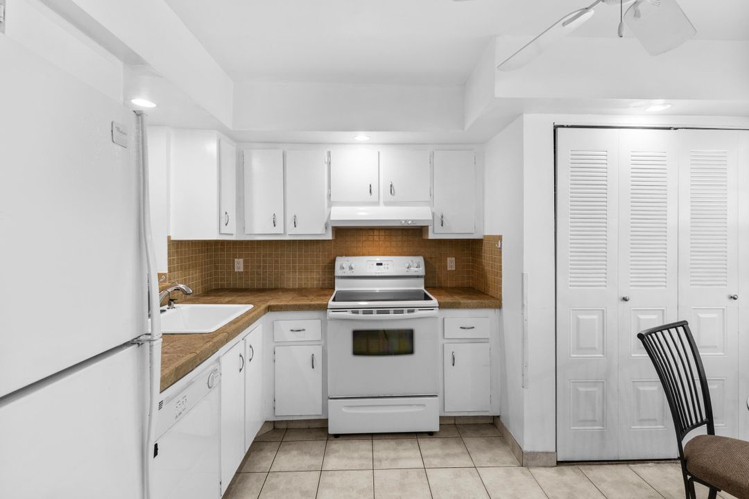 待售: $139,995 (2 贝兹, 2 浴室, 1006 平方英尺)