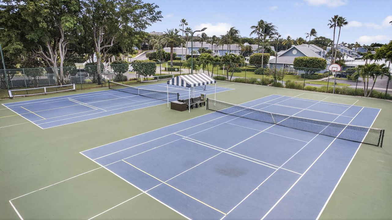 For Rent: $7,000 (3 beds, 2 baths, 1593 Square Feet)