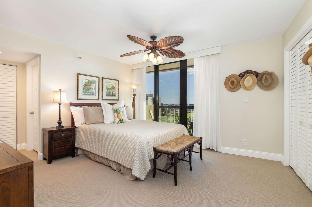 En Venta: $695,000 (3 camas, 3 baños, 2250 Pies cuadrados)