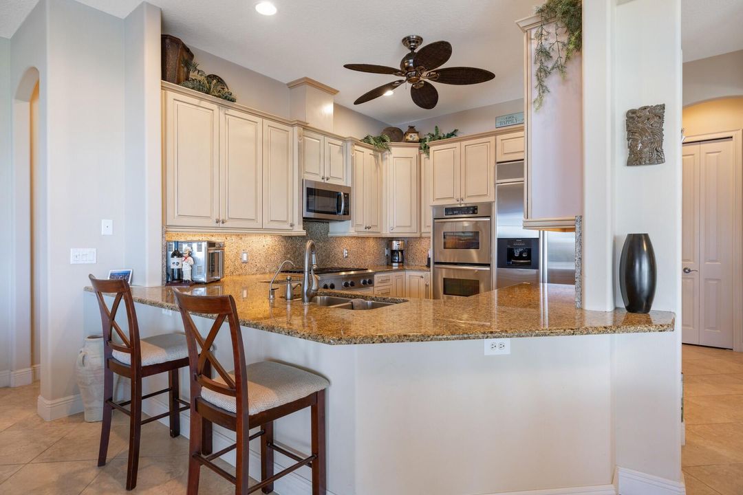 For Sale: $1,835,000 (4 beds, 4 baths, 3400 Square Feet)