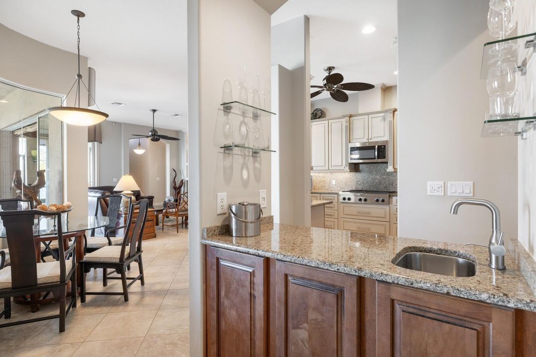 For Sale: $1,835,000 (4 beds, 4 baths, 3400 Square Feet)