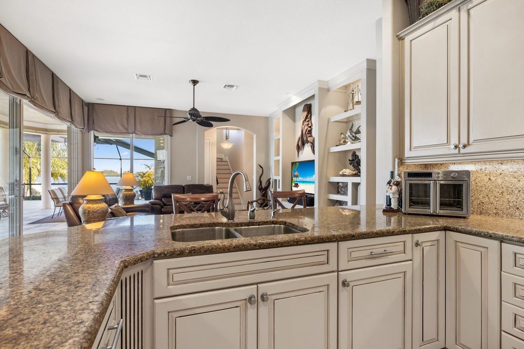 For Sale: $1,835,000 (4 beds, 4 baths, 3400 Square Feet)