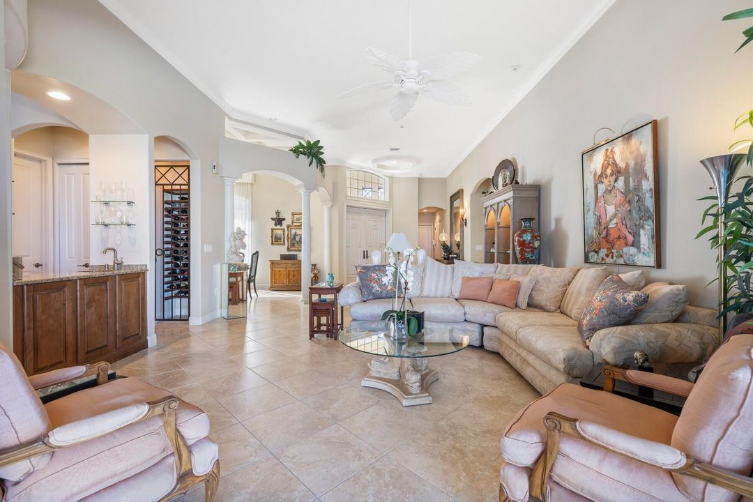 For Sale: $1,835,000 (4 beds, 4 baths, 3400 Square Feet)