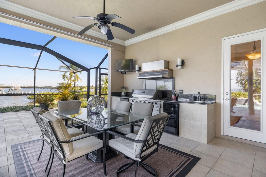 For Sale: $1,835,000 (4 beds, 4 baths, 3400 Square Feet)