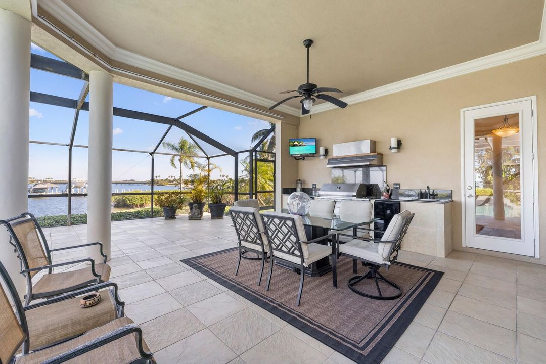 For Sale: $1,835,000 (4 beds, 4 baths, 3400 Square Feet)