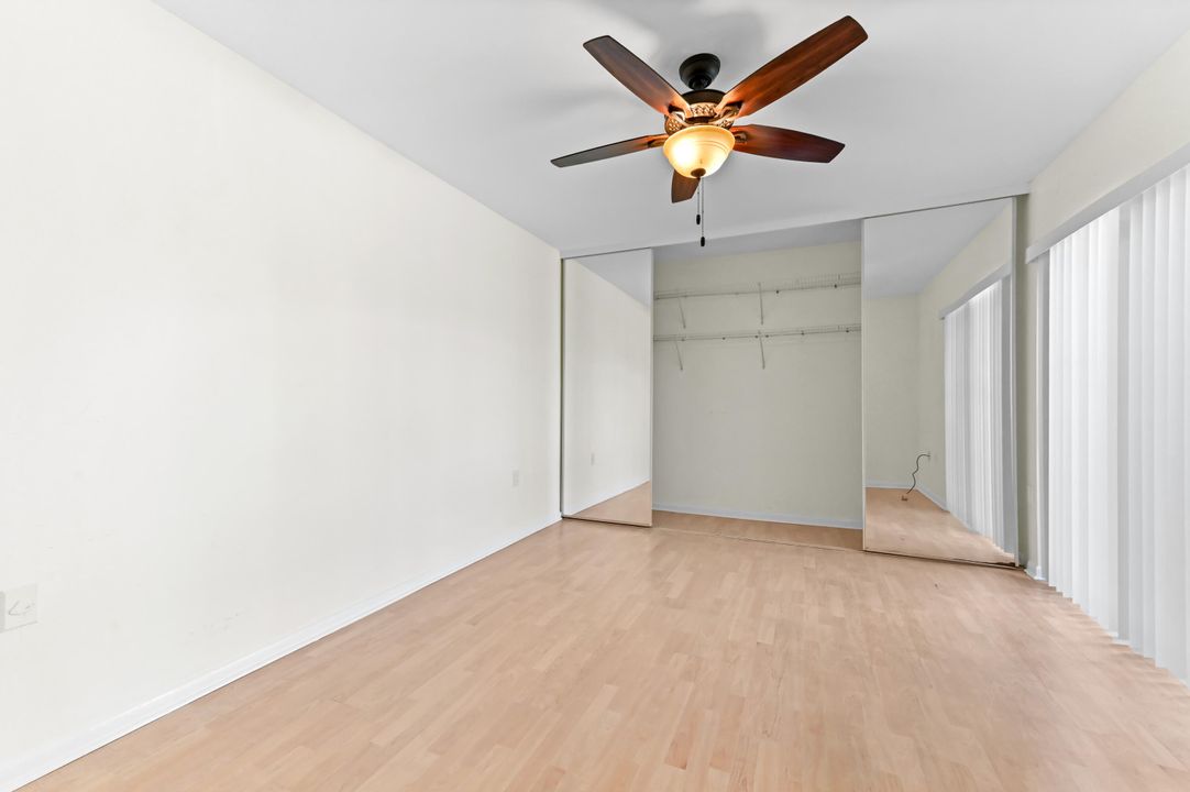 合同活跃: $2,400 (2 贝兹, 2 浴室, 1236 平方英尺)