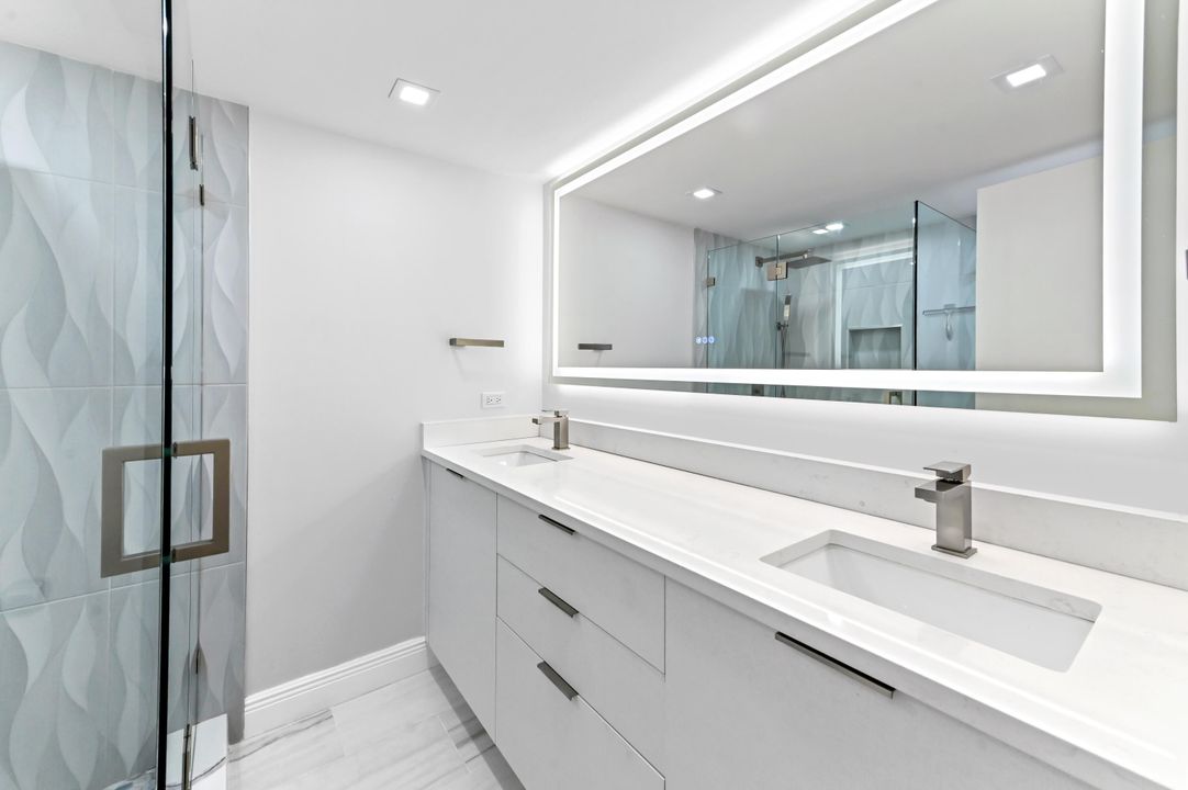 合同活跃: $2,400 (2 贝兹, 2 浴室, 1236 平方英尺)