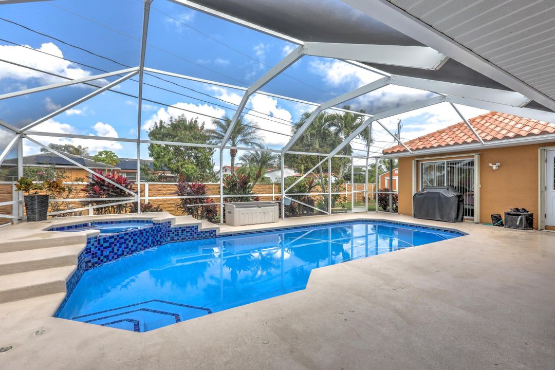 For Sale: $615,000 (4 beds, 2 baths, 2318 Square Feet)