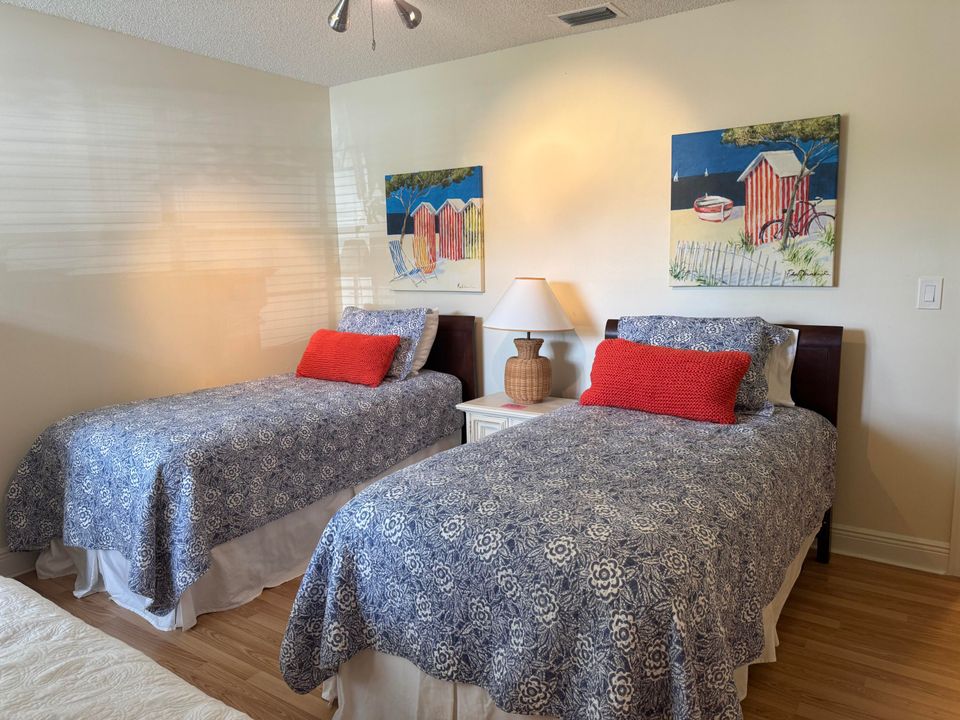 For Rent: $7,000 (3 beds, 2 baths, 1593 Square Feet)